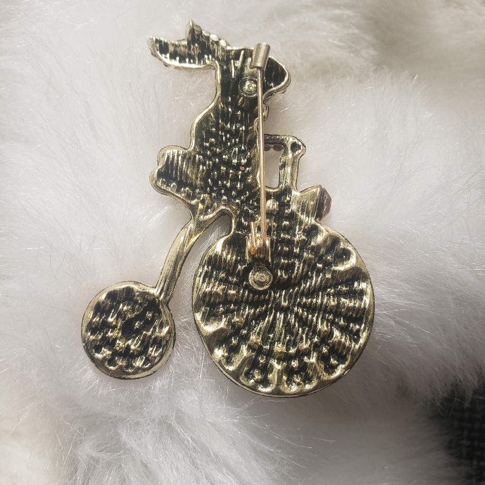 Bicycle Riding Bunny Brooch - Picture 5 of 6
